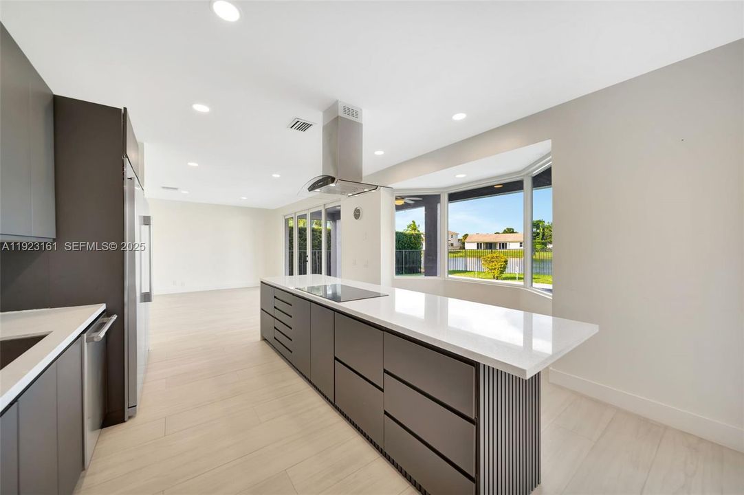 For Sale: $1,250,000 (4 beds, 2 baths, 2730 Square Feet)