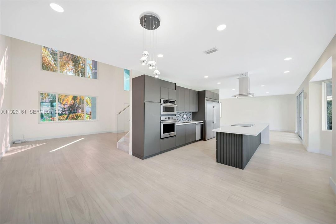 For Sale: $1,250,000 (4 beds, 2 baths, 2730 Square Feet)