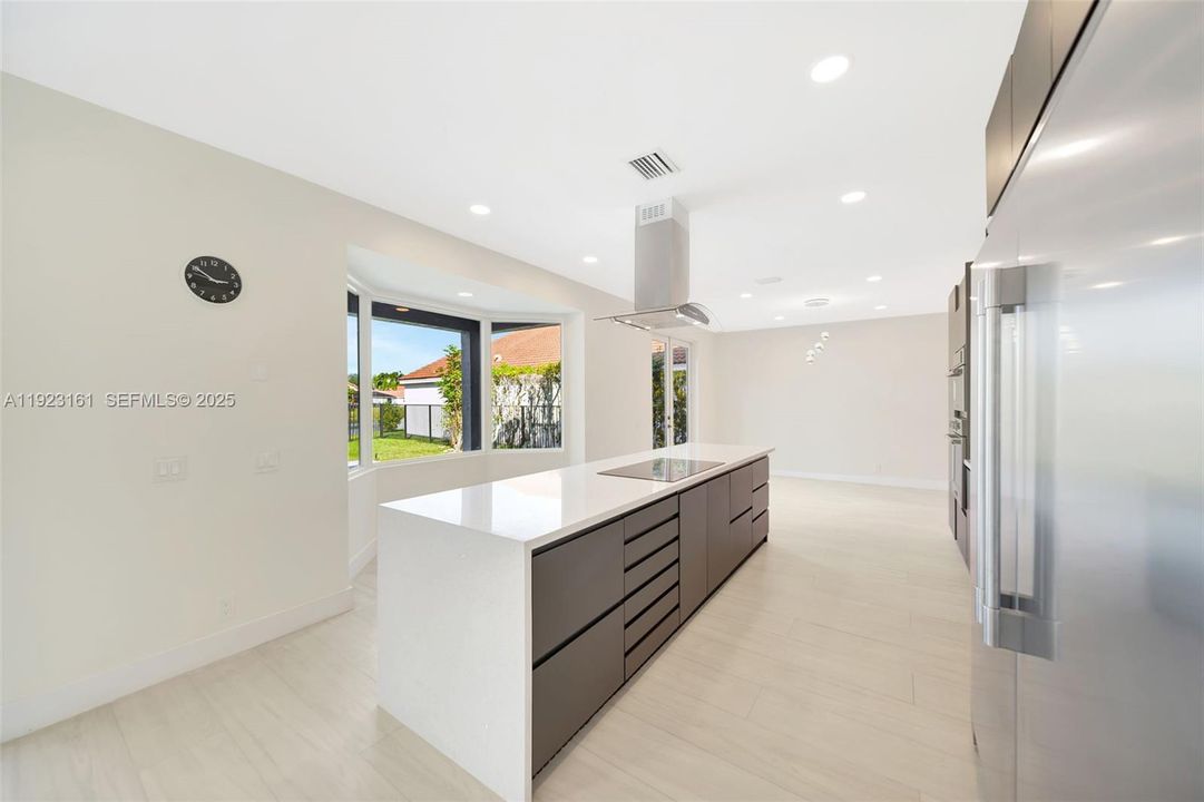 For Sale: $1,250,000 (4 beds, 2 baths, 2730 Square Feet)