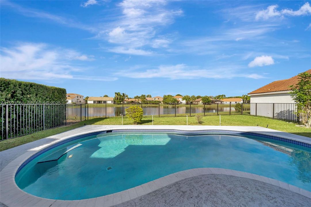 For Sale: $1,250,000 (4 beds, 2 baths, 2730 Square Feet)