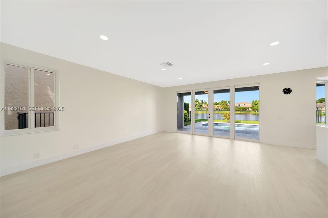 For Sale: $1,250,000 (4 beds, 2 baths, 2730 Square Feet)