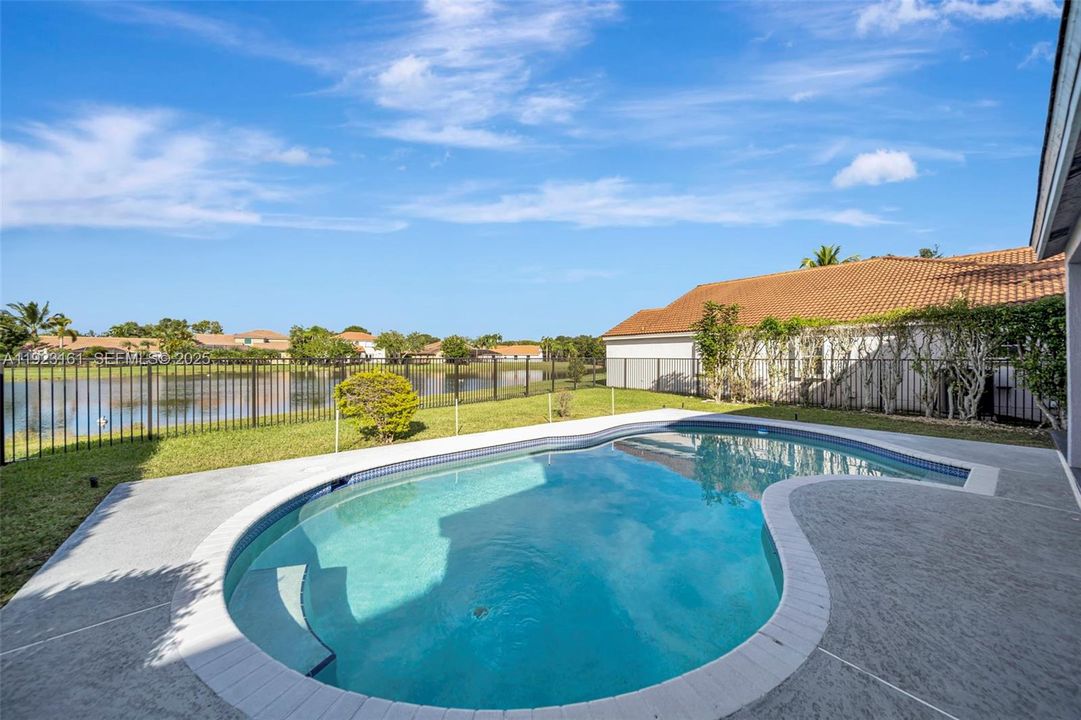 For Sale: $1,250,000 (4 beds, 2 baths, 2730 Square Feet)