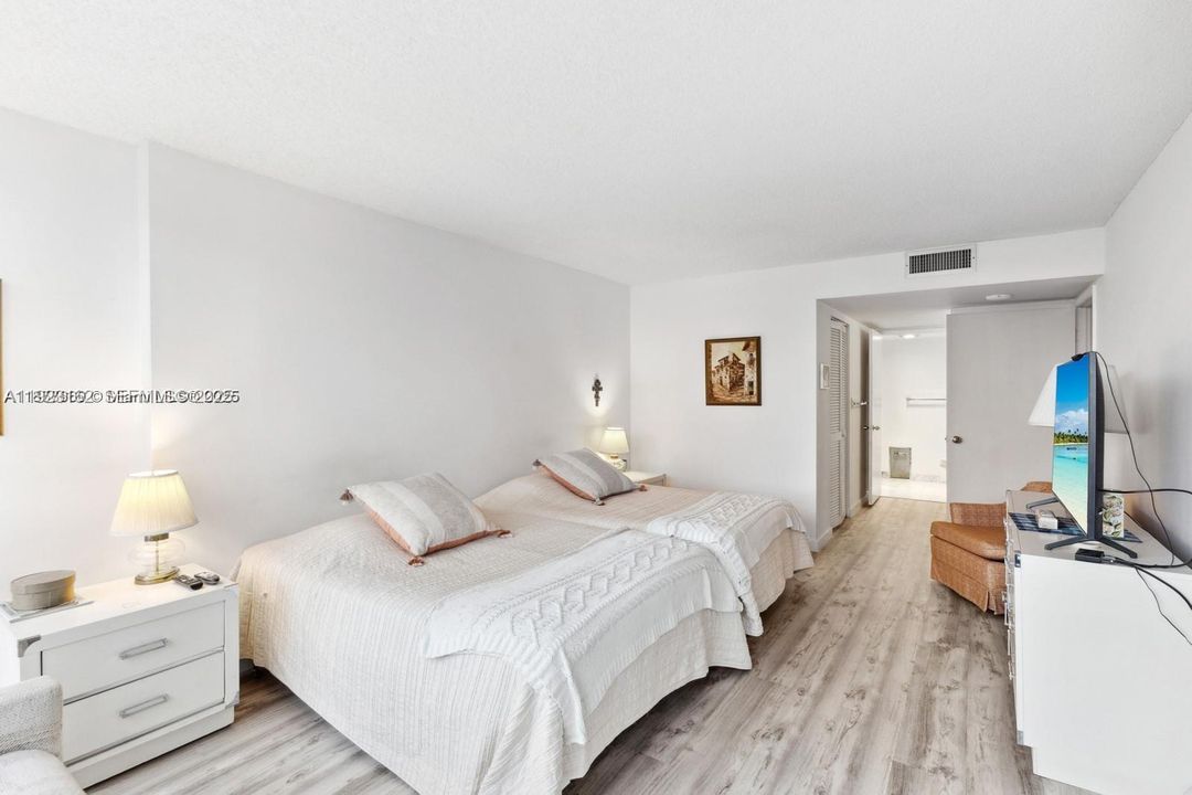 На продажу: $613,000 (2 спален, 2 ванн, 1467 Квадратных фут)