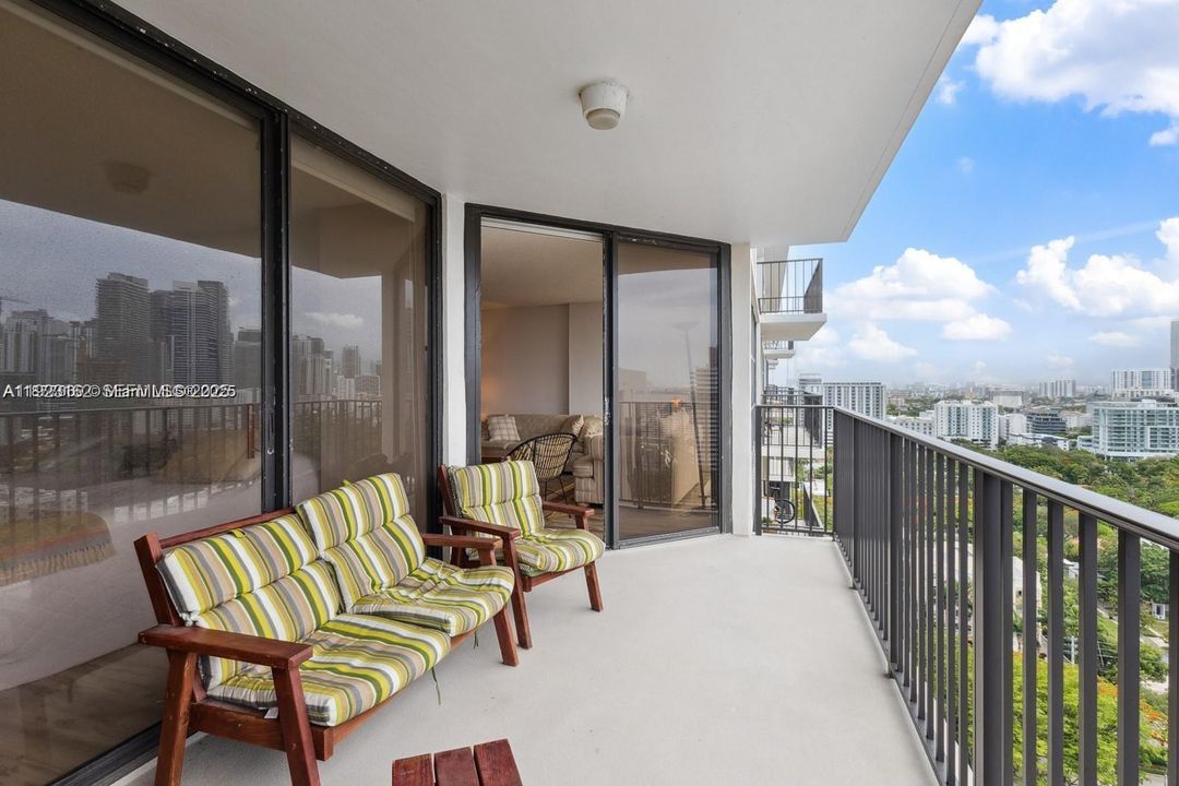 На продажу: $613,000 (2 спален, 2 ванн, 1467 Квадратных фут)