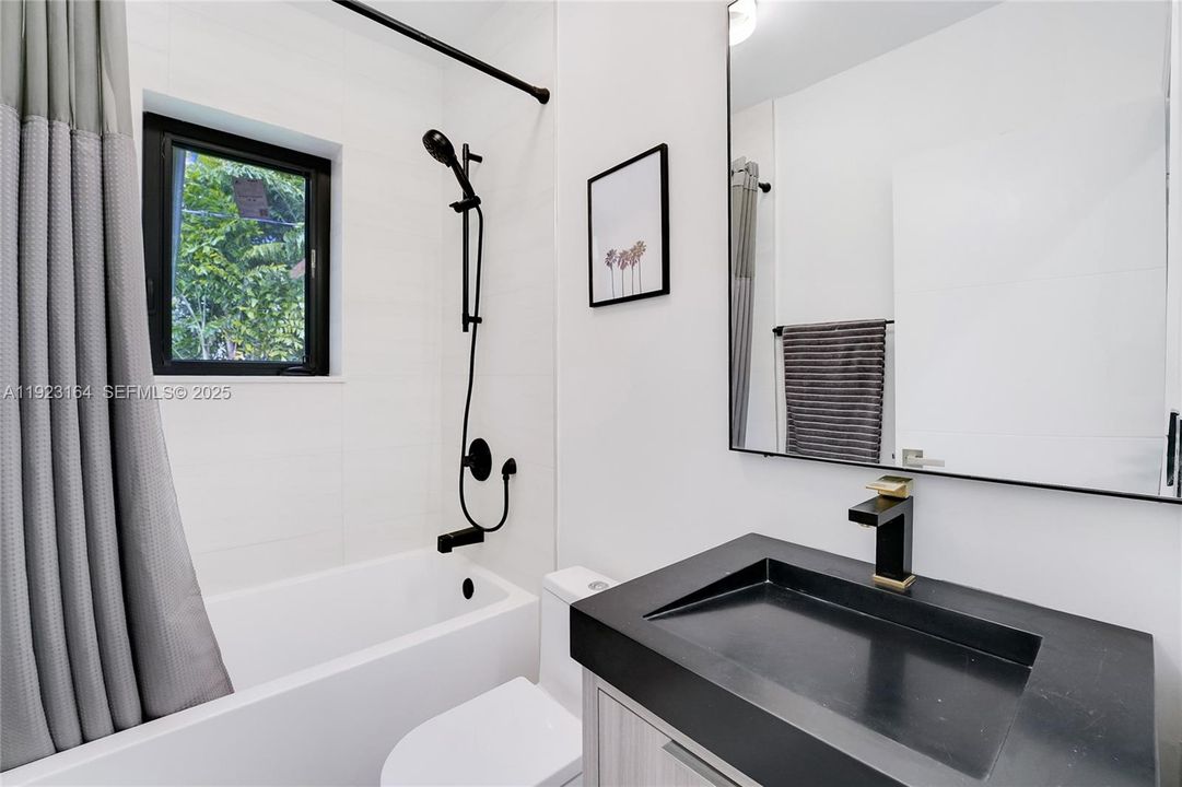 На продажу: $1,575,000 (3 спален, 2 ванн, 1547 Квадратных фут)