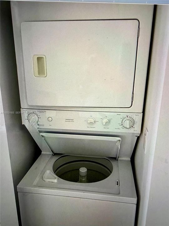 На продажу: $329,000 (1 спален, 1 ванн, 651 Квадратных фут)