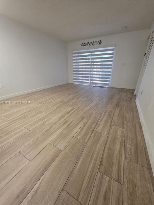 For Rent: $2,700 (3 beds, 2 baths, 1120 Square Feet)