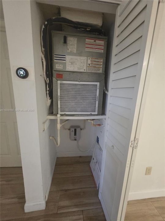 For Rent: $2,700 (3 beds, 2 baths, 1120 Square Feet)