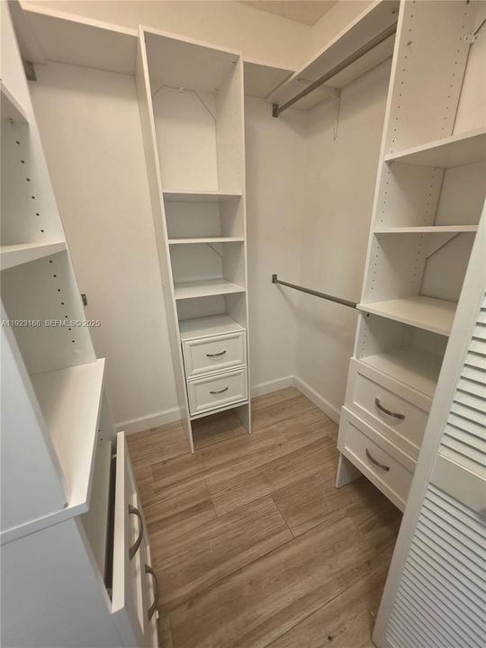 For Rent: $2,700 (3 beds, 2 baths, 1120 Square Feet)