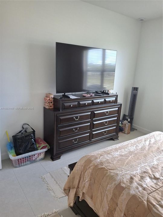 На продажу: $290,000 (3 спален, 2 ванн, 1436 Квадратных фут)