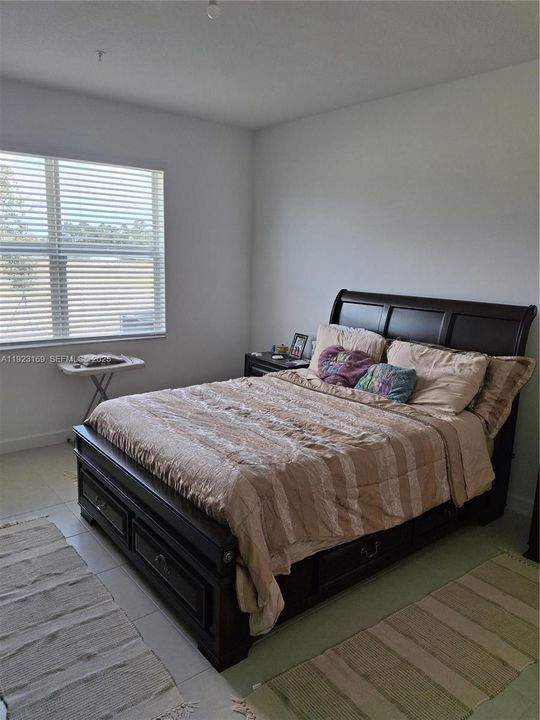 На продажу: $290,000 (3 спален, 2 ванн, 1436 Квадратных фут)