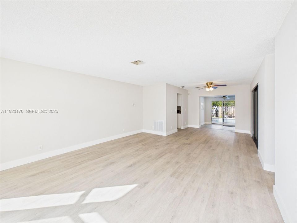 待售: $649,000 (3 贝兹, 2 浴室, 1672 平方英尺)