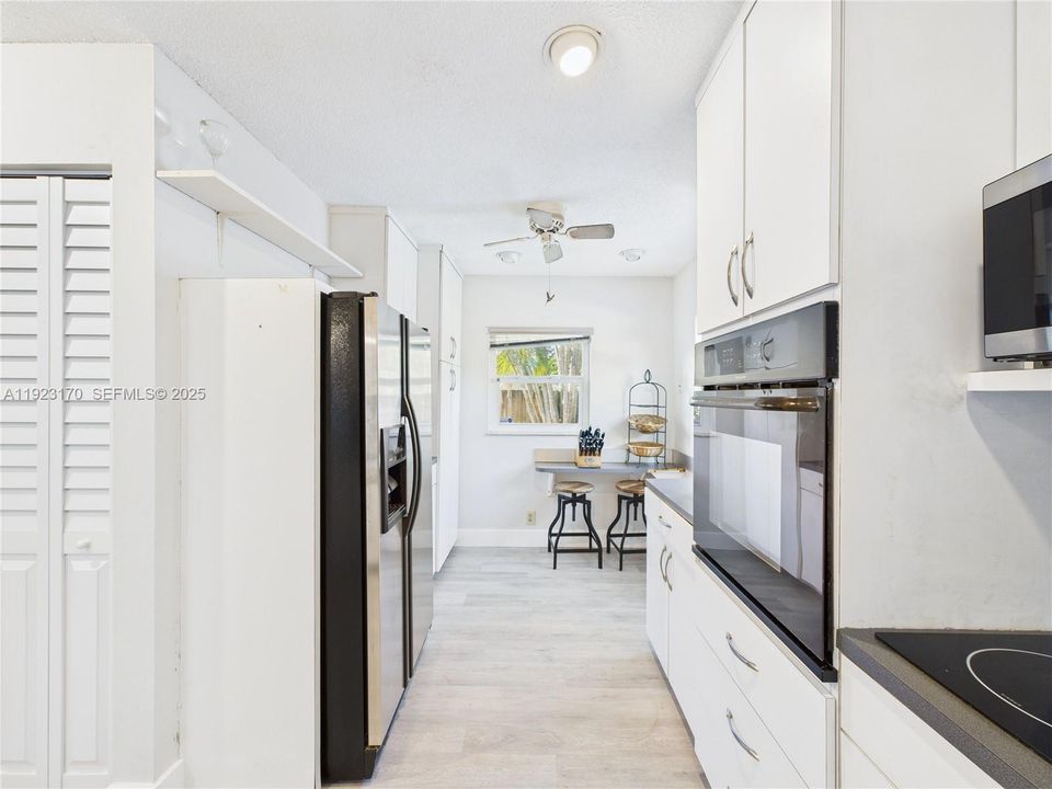 待售: $649,000 (3 贝兹, 2 浴室, 1672 平方英尺)