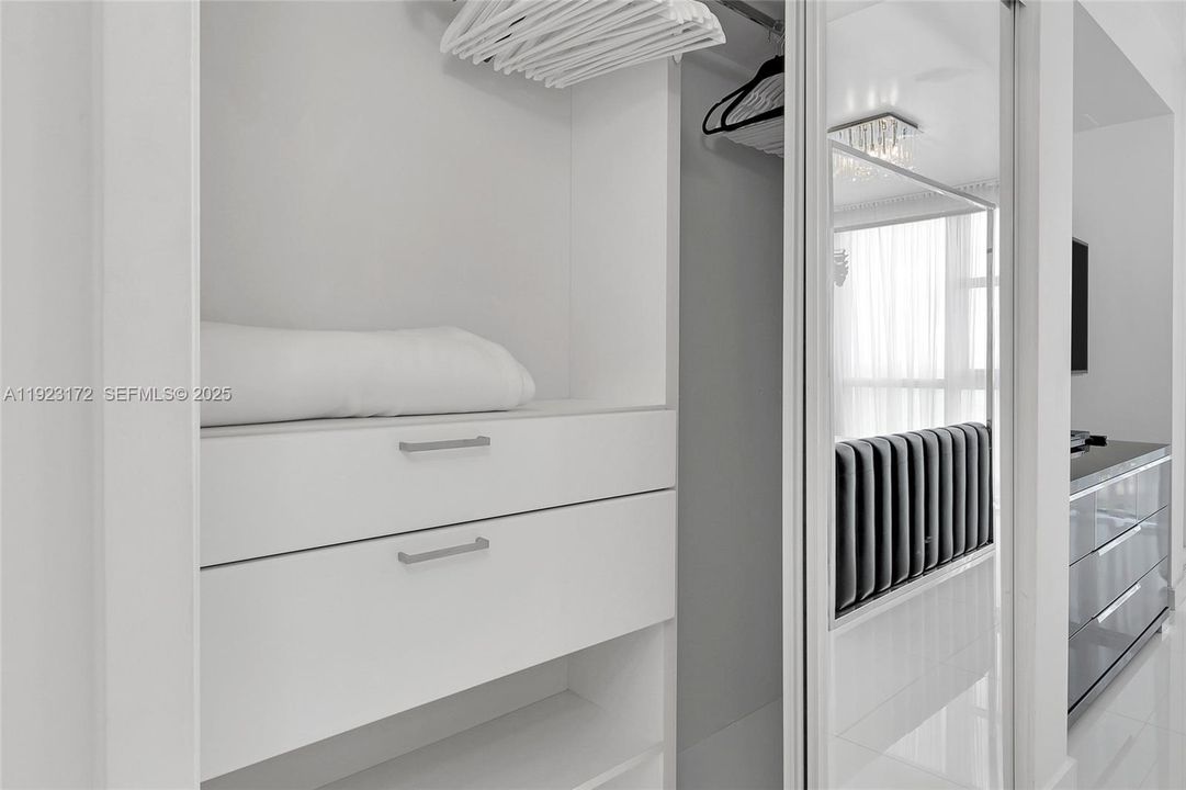 待售: $1,595,000 (2 贝兹, 2 浴室, 1499 平方英尺)