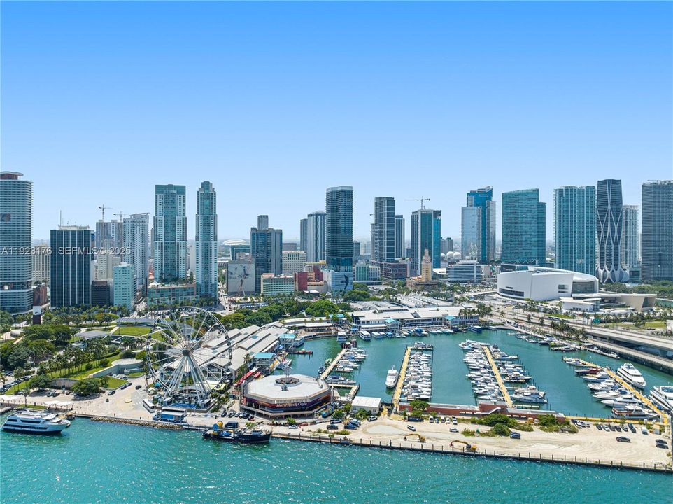 For Sale: $850,000 (1 beds, 1 baths, 509 Square Feet)