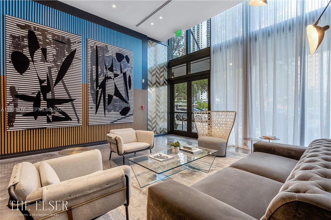 For Sale: $850,000 (1 beds, 1 baths, 509 Square Feet)