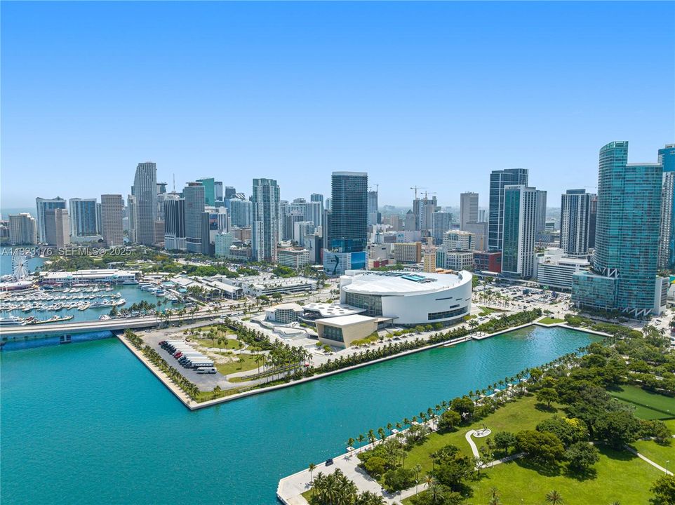 For Sale: $850,000 (1 beds, 1 baths, 509 Square Feet)