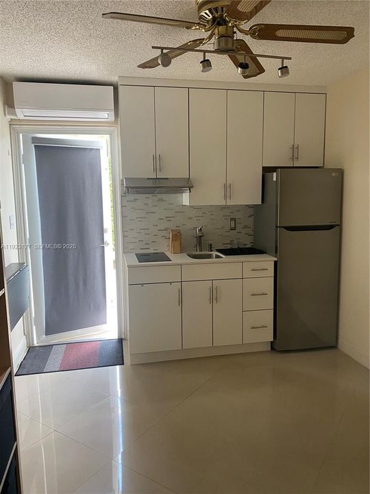 出租: $1,450 (1 贝兹, 1 浴室, 1768 平方英尺)