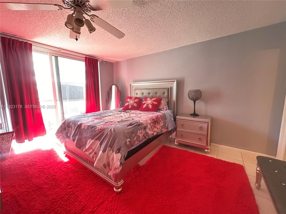 For Rent: $2,000 (1 beds, 1 baths, 646 Square Feet)