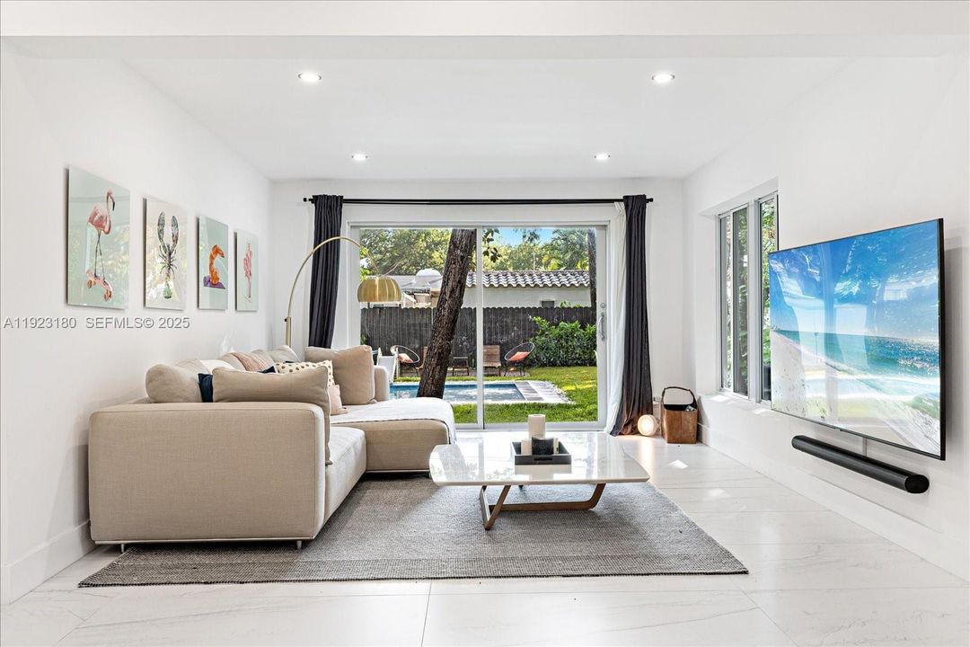 For Sale: $1,495,000 (4 beds, 3 baths, 1920 Square Feet)