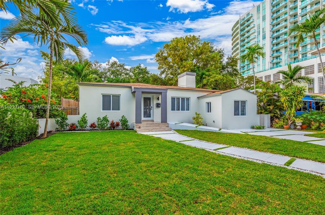 For Sale: $1,495,000 (4 beds, 3 baths, 1920 Square Feet)