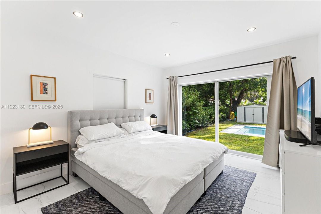 For Sale: $1,495,000 (4 beds, 3 baths, 1920 Square Feet)