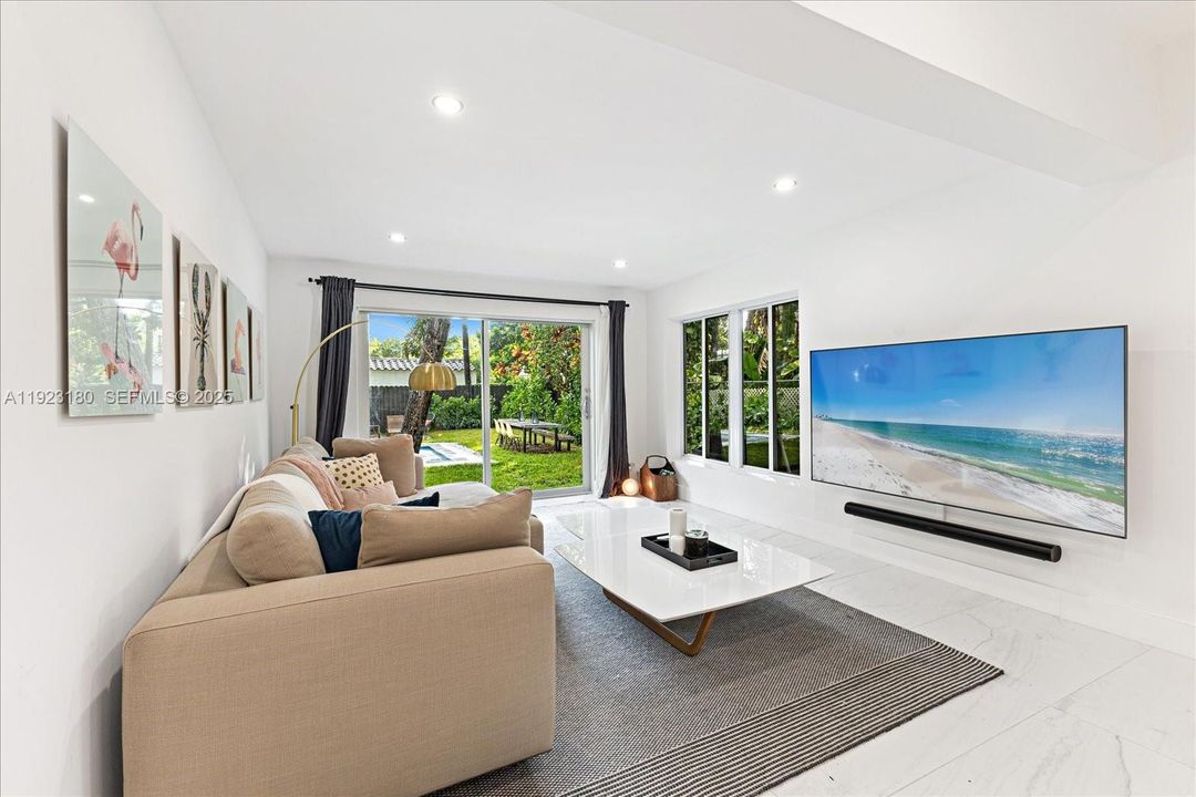 For Sale: $1,495,000 (4 beds, 3 baths, 1920 Square Feet)