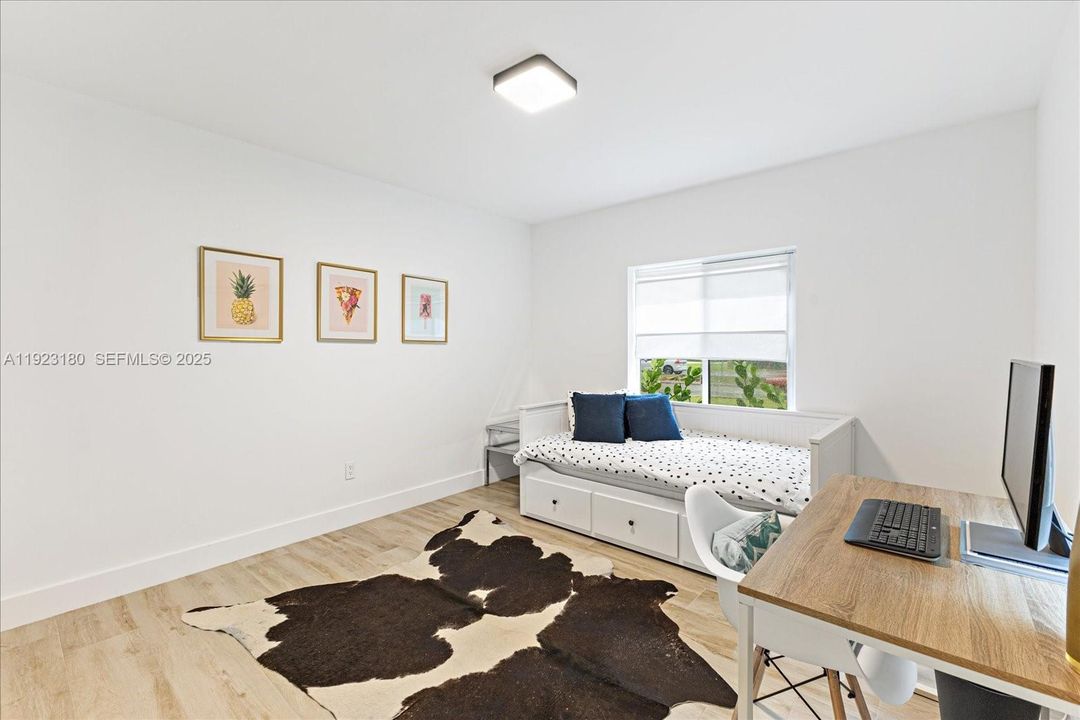 For Sale: $1,495,000 (4 beds, 3 baths, 1920 Square Feet)