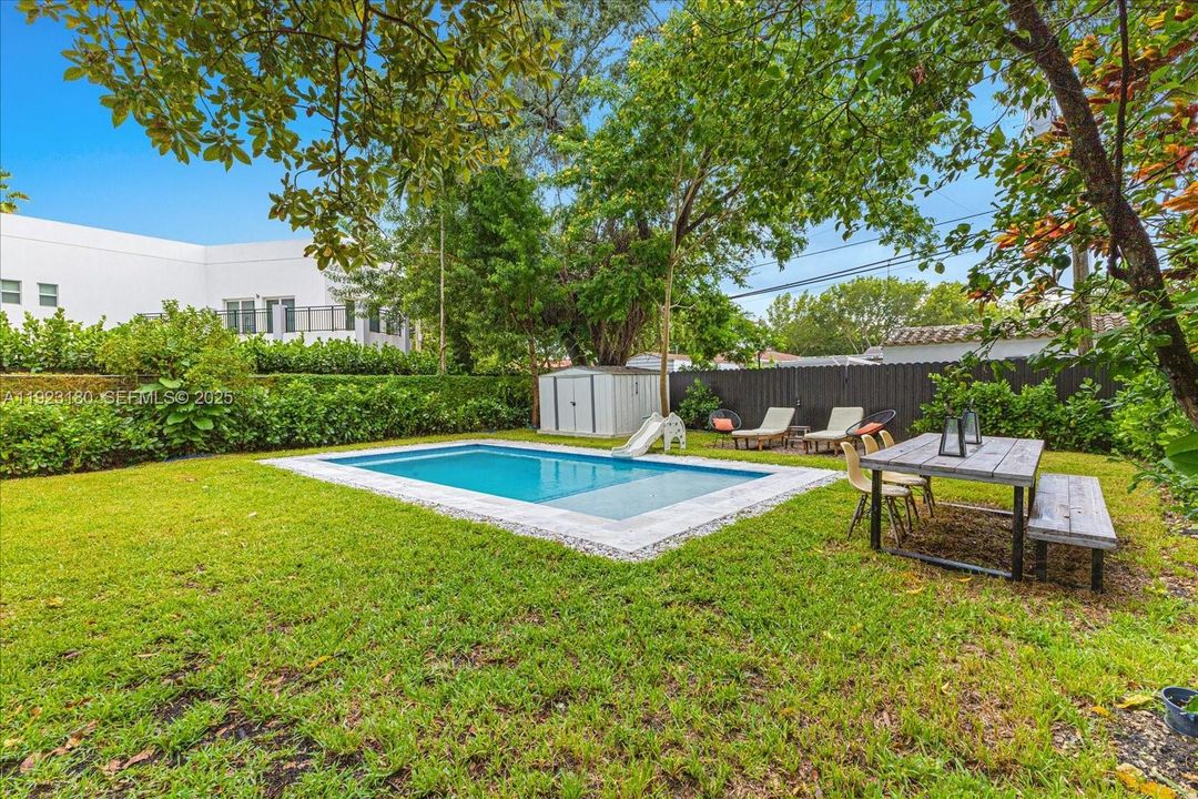 For Sale: $1,495,000 (4 beds, 3 baths, 1920 Square Feet)