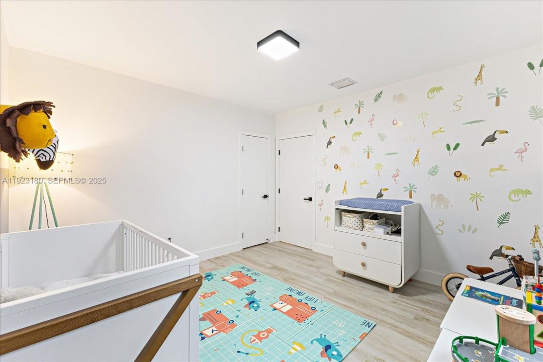 For Sale: $1,495,000 (4 beds, 3 baths, 1920 Square Feet)