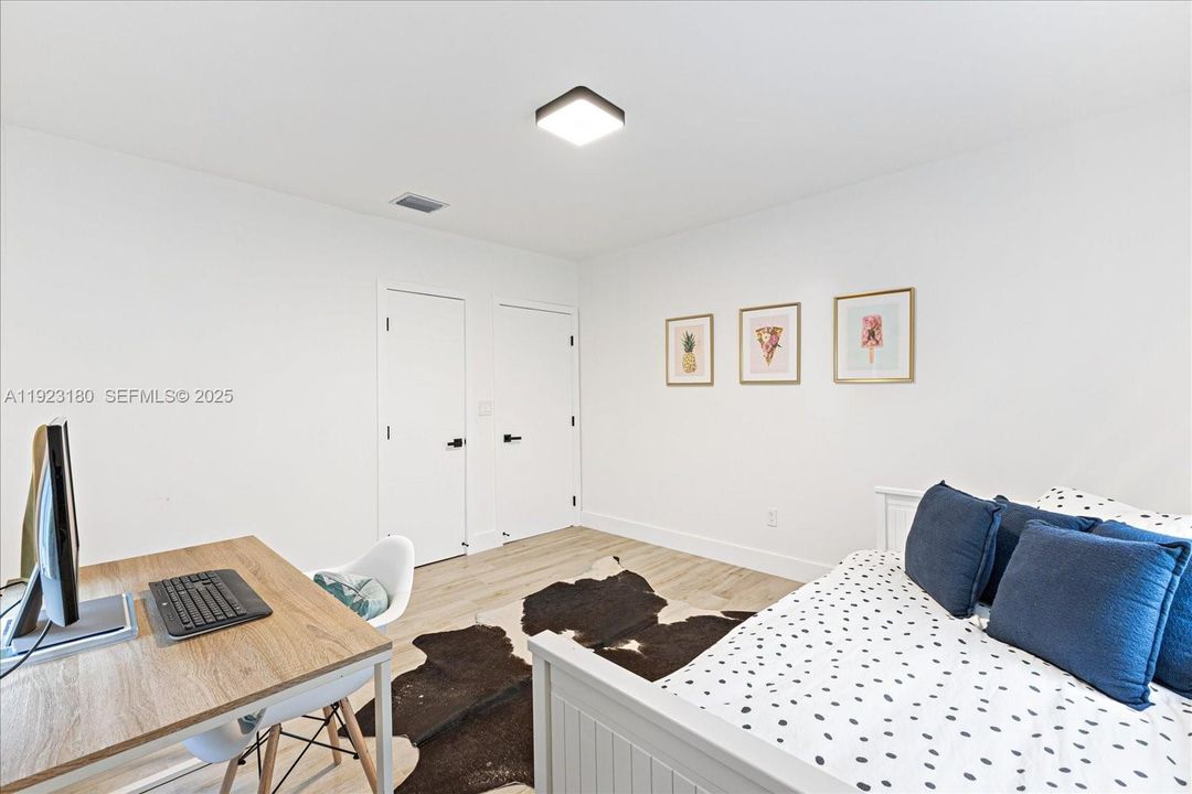 For Sale: $1,495,000 (4 beds, 3 baths, 1920 Square Feet)