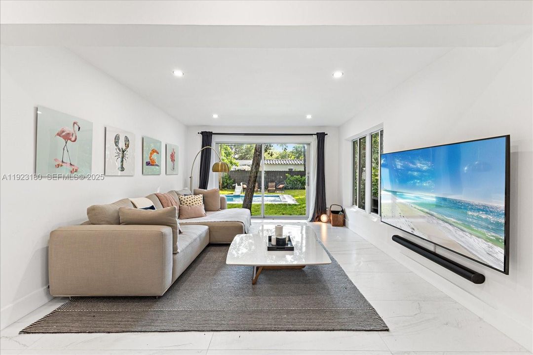 For Sale: $1,495,000 (4 beds, 3 baths, 1920 Square Feet)