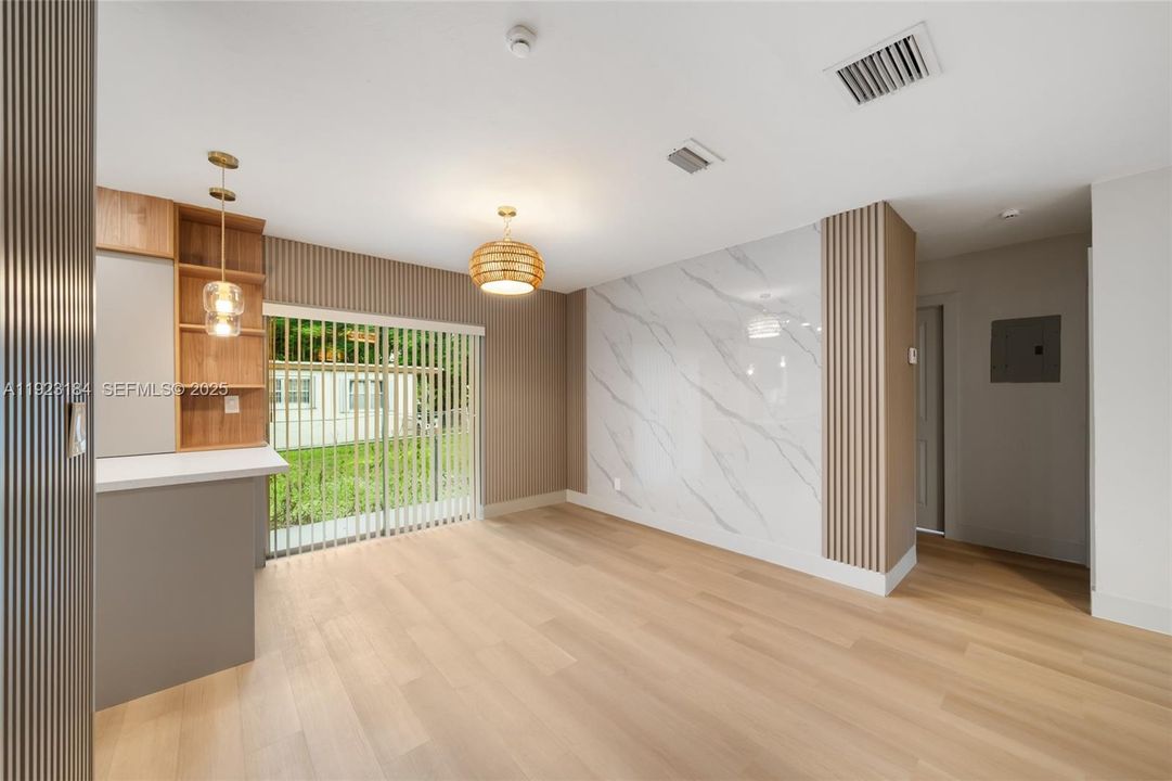 For Sale: $479,990 (3 beds, 2 baths, 1080 Square Feet)