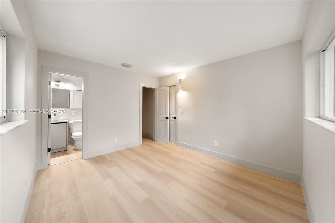 For Sale: $479,990 (3 beds, 2 baths, 1080 Square Feet)