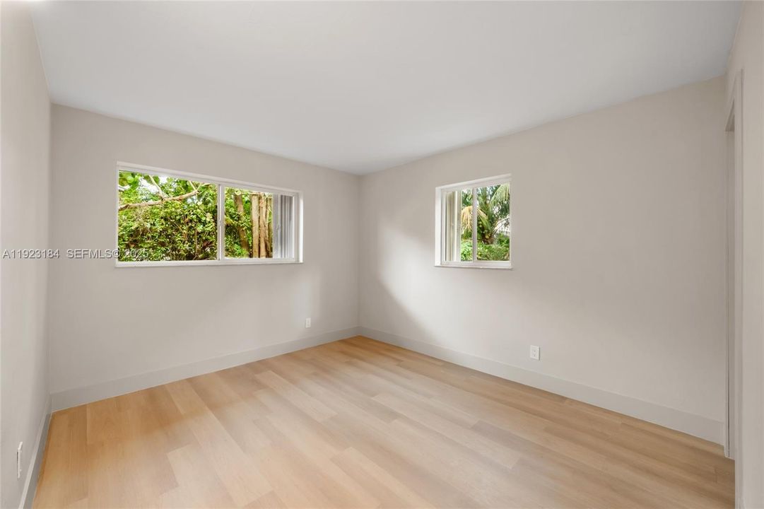 For Sale: $479,990 (3 beds, 2 baths, 1080 Square Feet)