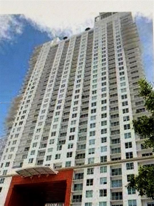 For Sale: $599,900 (2 beds, 2 baths, 1036 Square Feet)