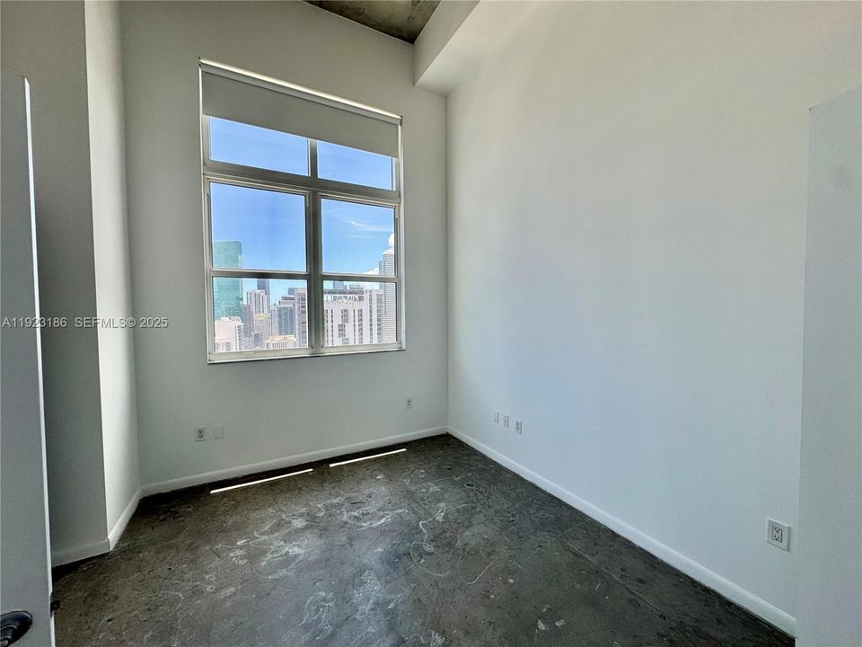 For Sale: $599,900 (2 beds, 2 baths, 1036 Square Feet)