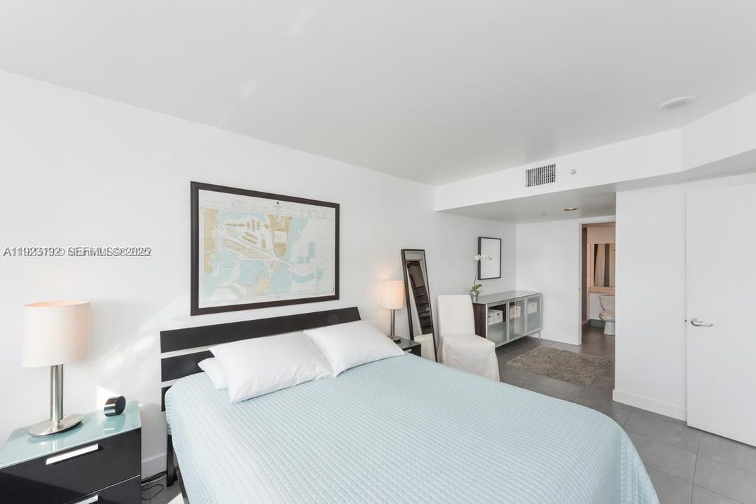 В аренду: $10,000 (2 спален, 2 ванн, 1130 Квадратных фут)