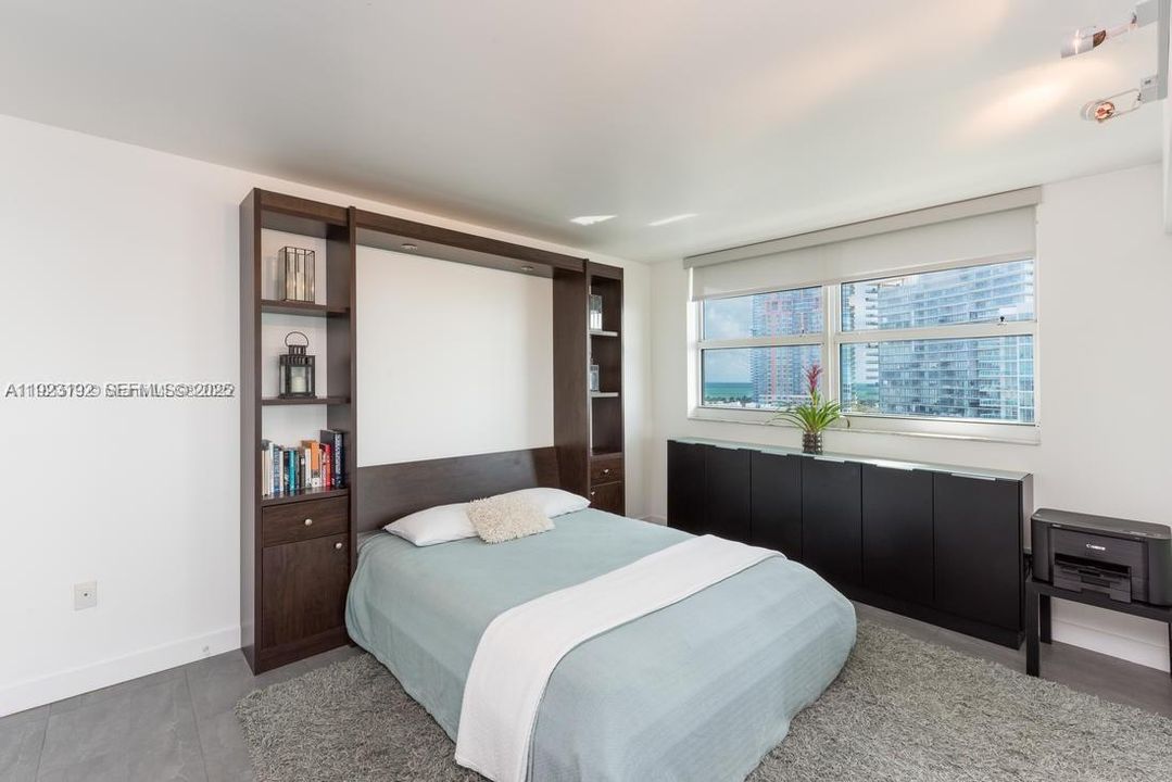 В аренду: $10,000 (2 спален, 2 ванн, 1130 Квадратных фут)