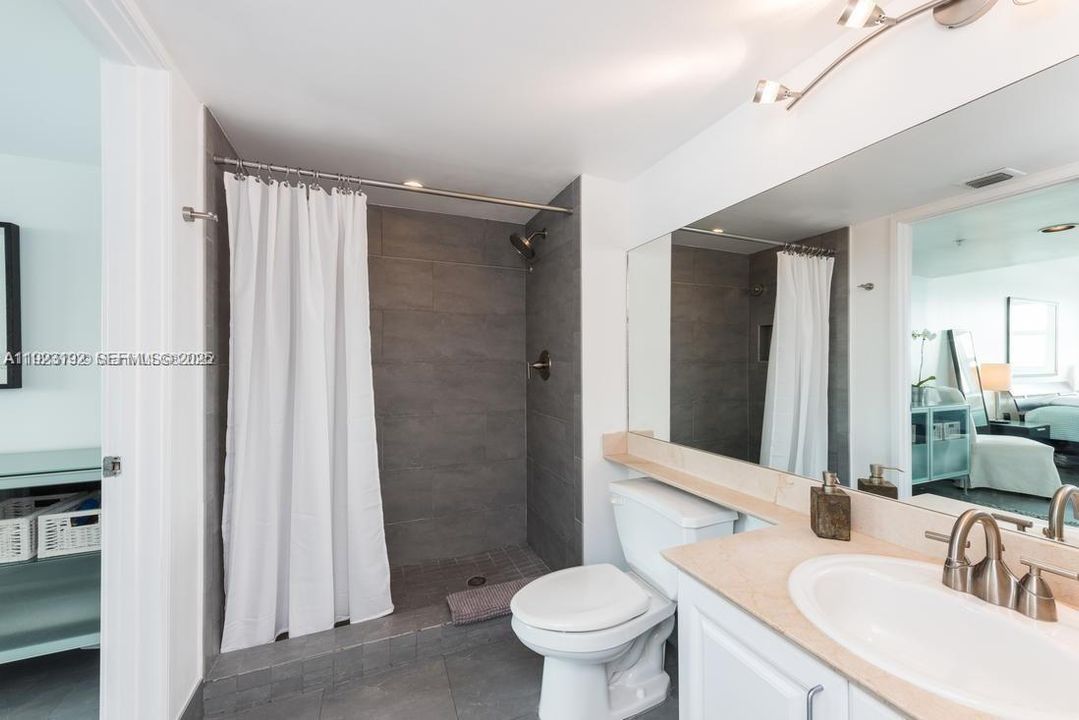 В аренду: $10,000 (2 спален, 2 ванн, 1130 Квадратных фут)