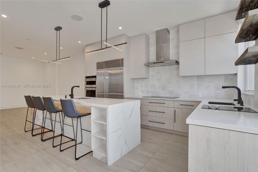 For Rent: $11,500 (5 beds, 3 baths, 2842 Square Feet)