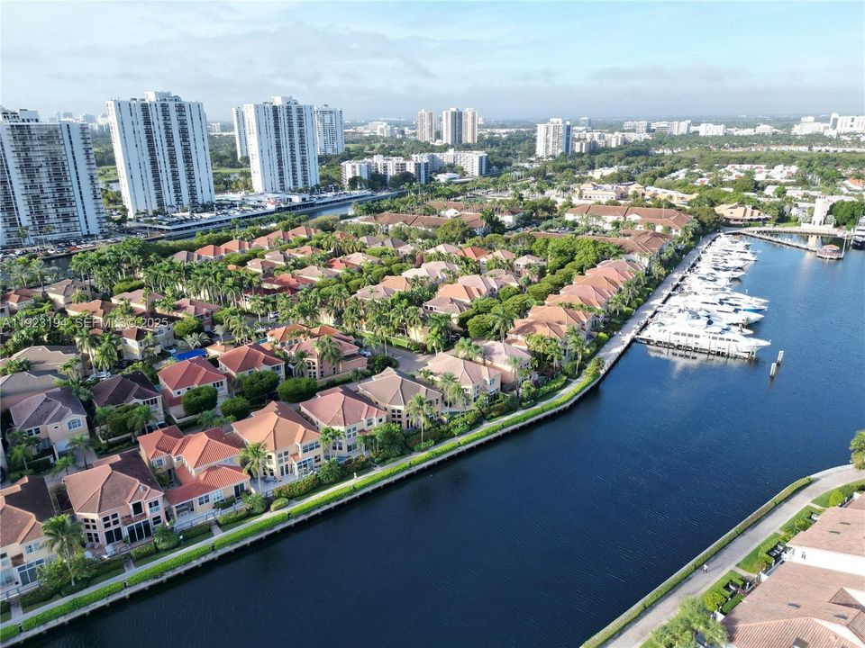 For Rent: $11,500 (5 beds, 3 baths, 2842 Square Feet)