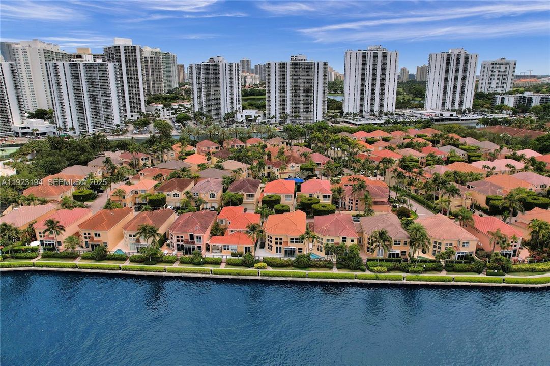 For Rent: $11,500 (5 beds, 3 baths, 2842 Square Feet)