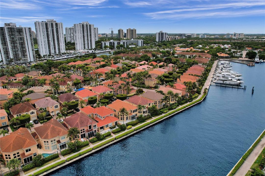 For Rent: $11,500 (5 beds, 3 baths, 2842 Square Feet)