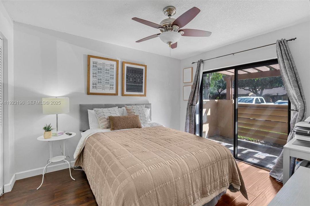 For Sale: $448,999 (3 beds, 2 baths, 1432 Square Feet)