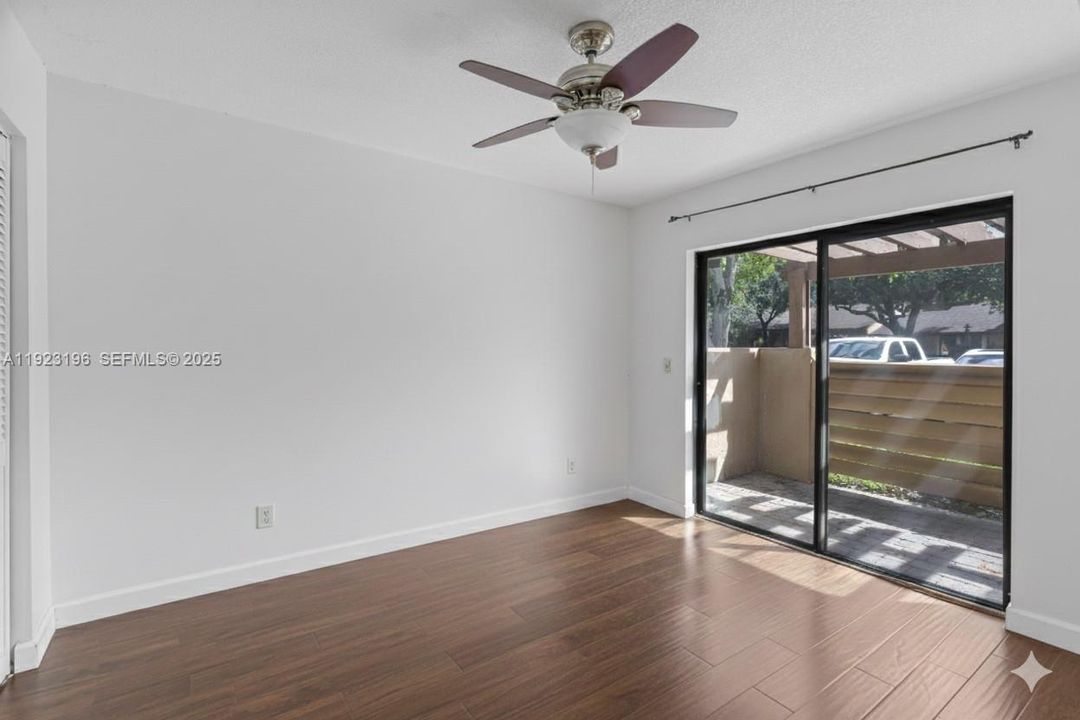 For Sale: $448,999 (3 beds, 2 baths, 1432 Square Feet)