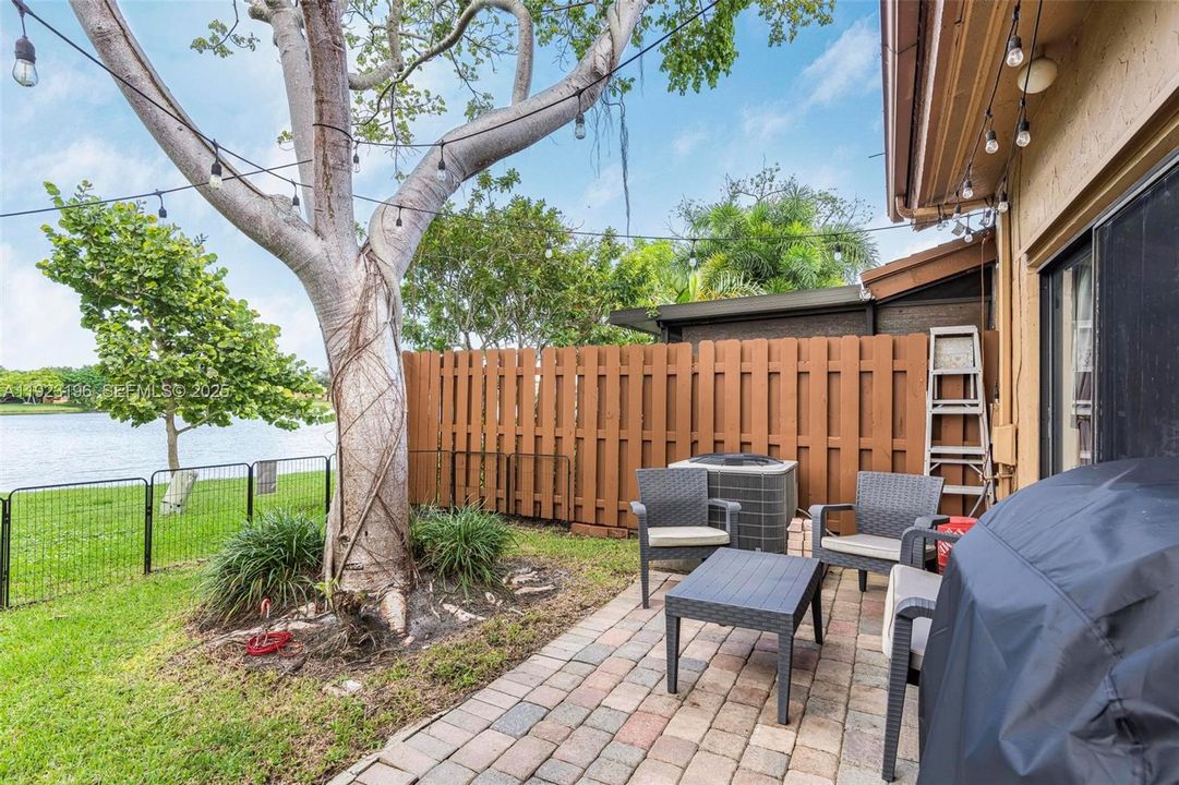 For Sale: $448,999 (3 beds, 2 baths, 1432 Square Feet)