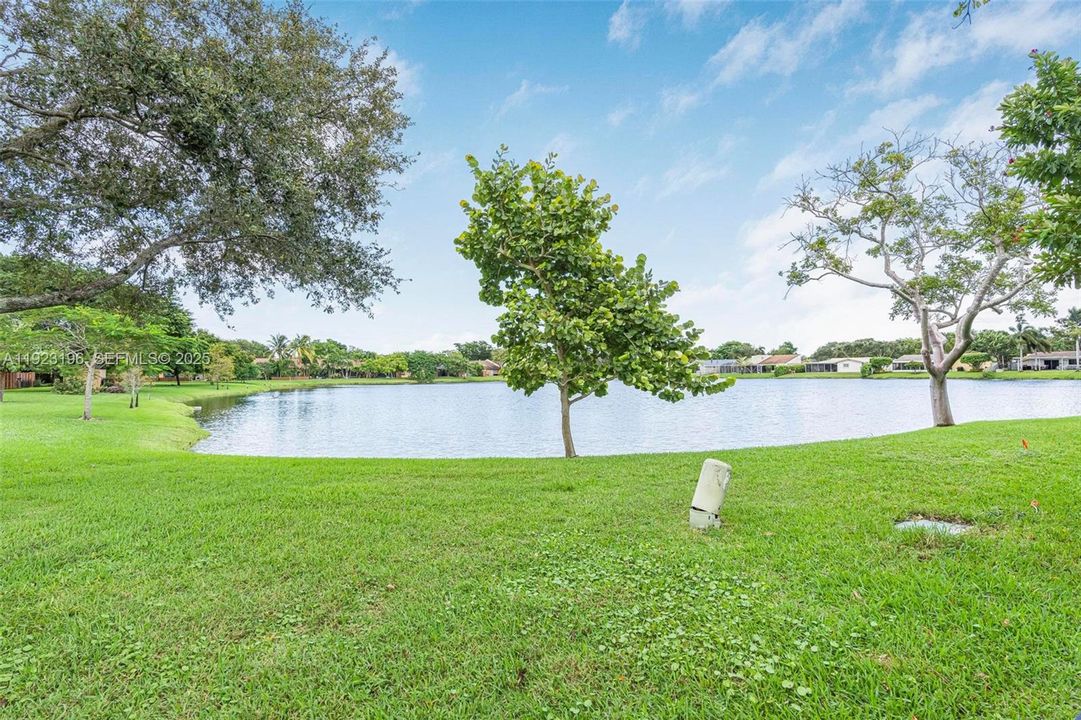 For Sale: $448,999 (3 beds, 2 baths, 1432 Square Feet)