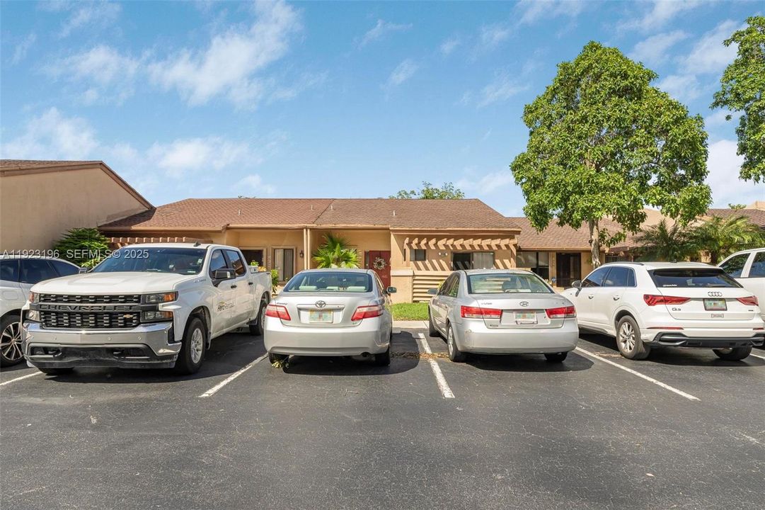 For Sale: $448,999 (3 beds, 2 baths, 1432 Square Feet)