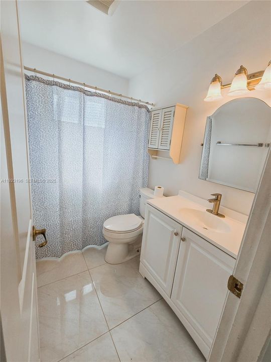 2nd bedroom on the front of the house